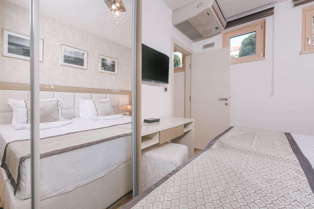 Villa Royal Apartments Tivat Kültér fotó